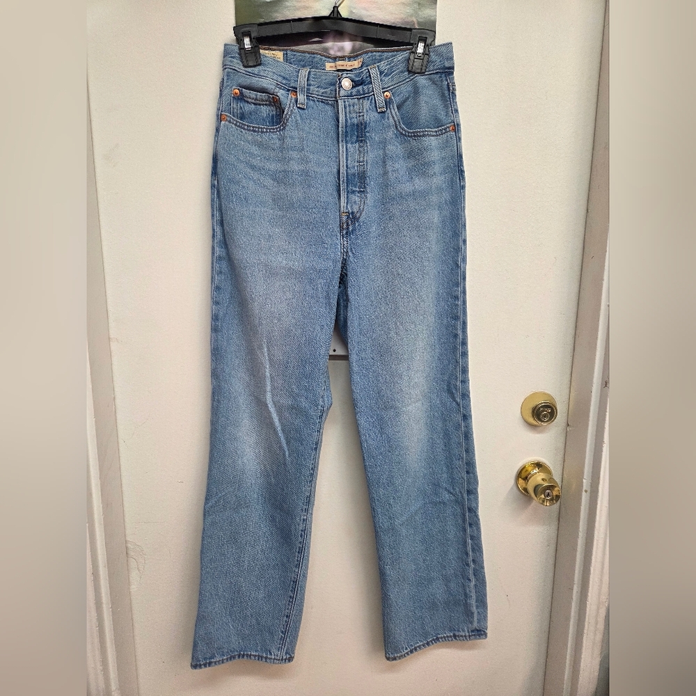 Classic Light Blue Women's Jeans( Levi Strauss & Co.